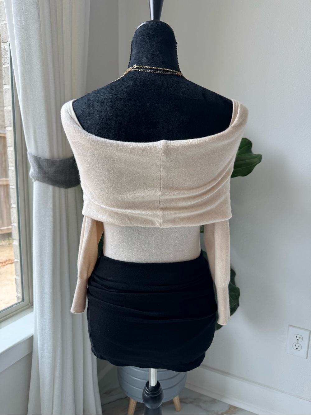 Express Cream Ribbed Neck Top - Picture 2 of 4